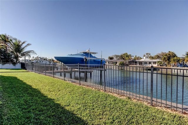 3835 48 AVENUE S, St Petersburg, FL 33711