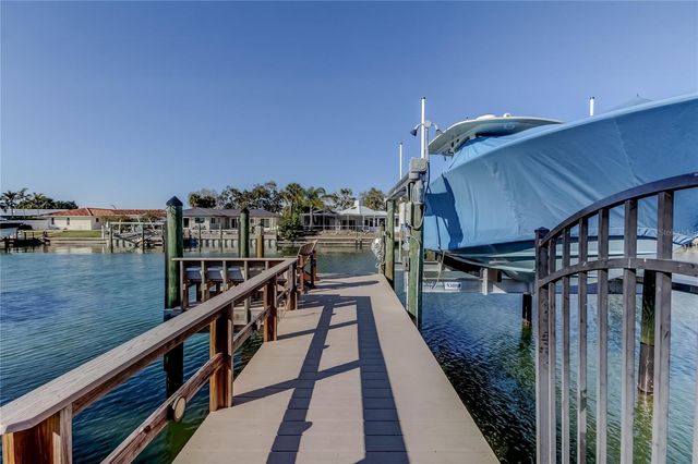 3835 48 AVENUE S, St Petersburg, FL 33711