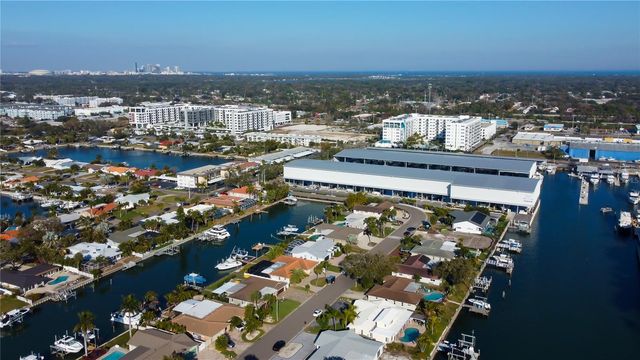 3835 48 AVENUE S, St Petersburg, FL 33711