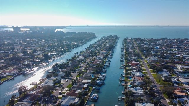 3835 48 AVENUE S, St Petersburg, FL 33711