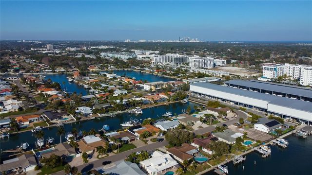 3835 48 AVENUE S, St Petersburg, FL 33711