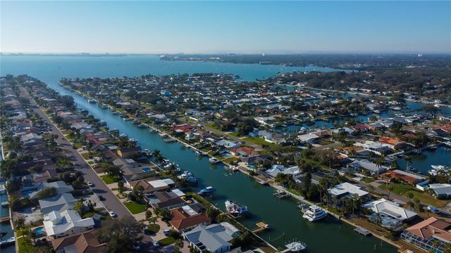 3835 48 AVENUE S, St Petersburg, FL 33711