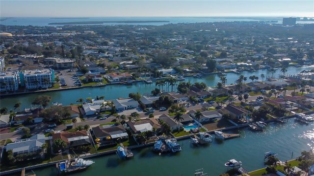 3835 48 AVENUE S, St Petersburg, FL 33711