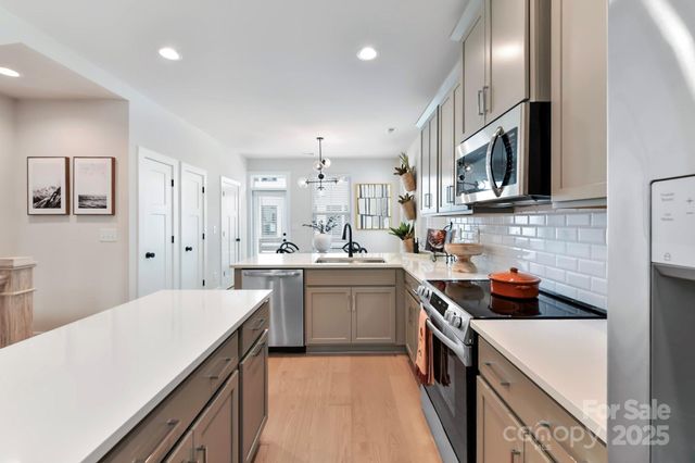 316 S Turner Avenue 11, Charlotte, NC 28208