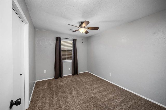 6819 NW Willow Creek Dr, Lawton, OK 73505