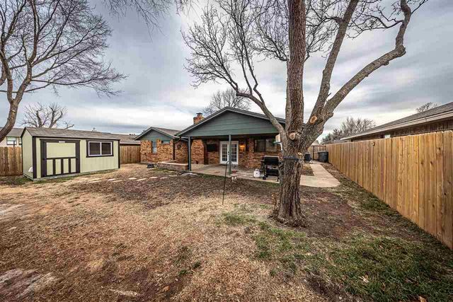 6819 NW Willow Creek Dr, Lawton, OK 73505