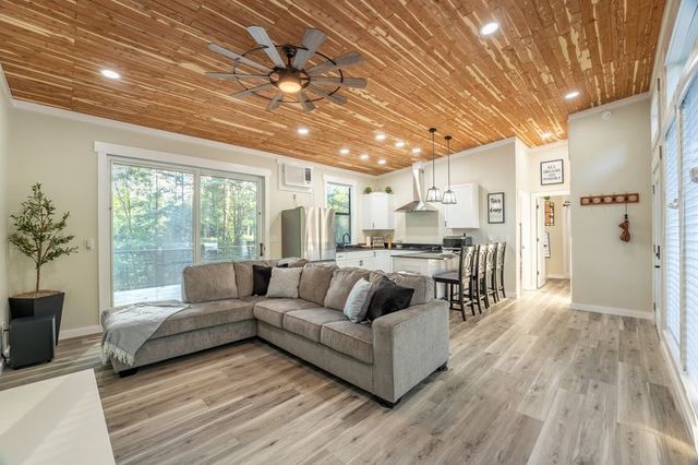 16103 Hickory Drive, Rogers, AR 72756