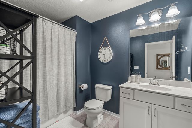 1216 SE Williams Court, Waukee, IA 50263