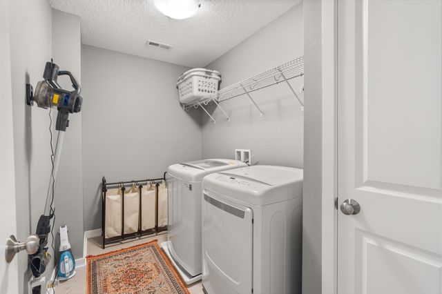 1216 SE Williams Court, Waukee, IA 50263