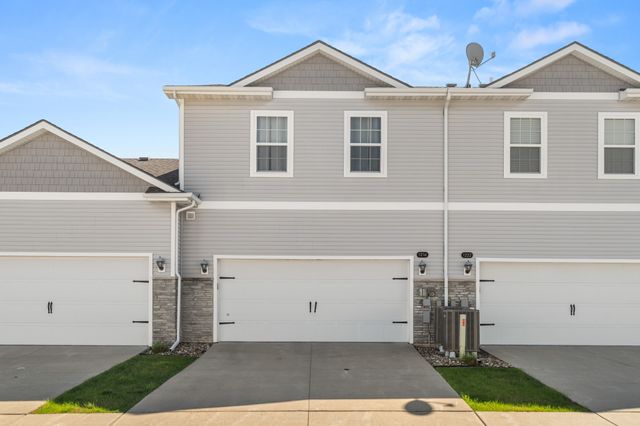 1216 SE Williams Court, Waukee, IA 50263
