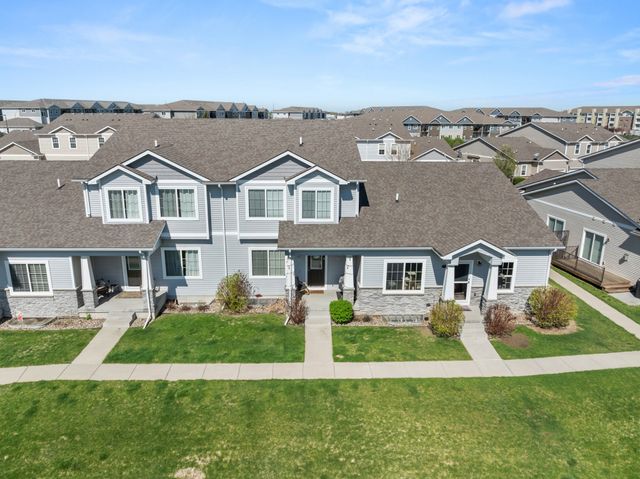 1216 SE Williams Court, Waukee, IA 50263