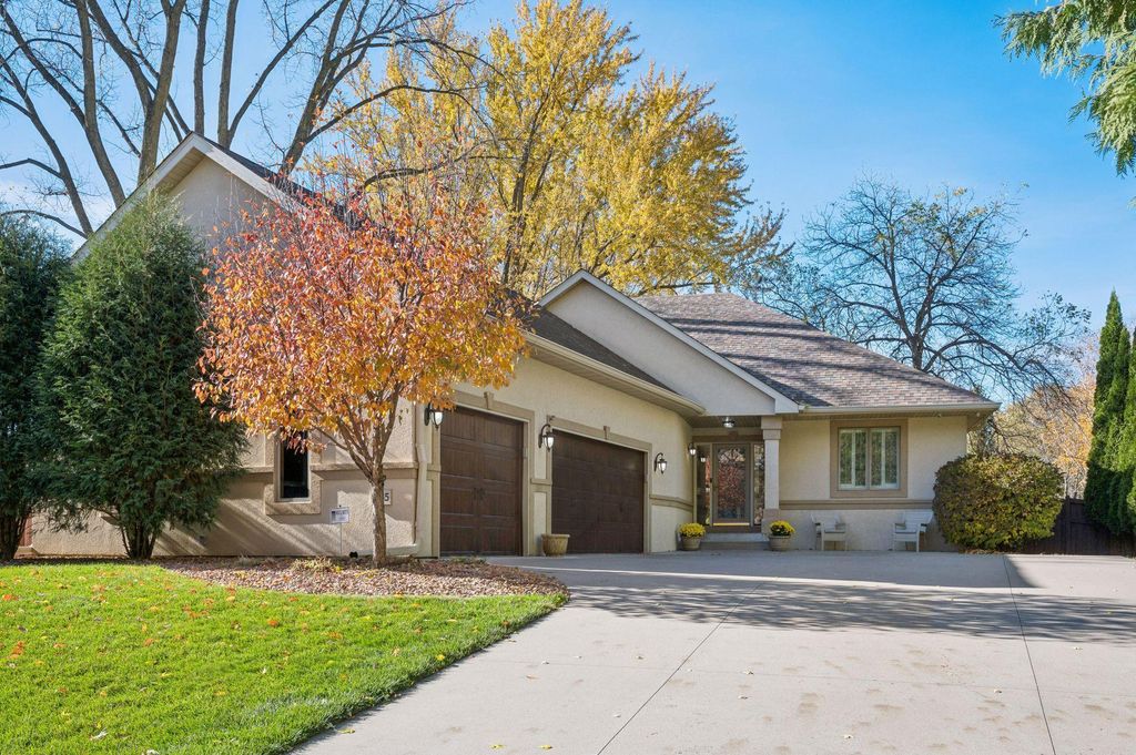 445 Niagara Lane N, Plymouth, MN 55447