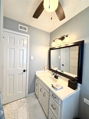 215 Redfish Drive, Freeport, TX 77541