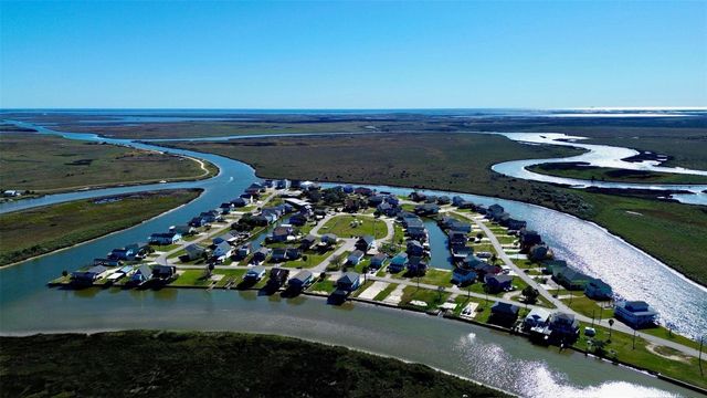 215 Redfish Drive, Freeport, TX 77541