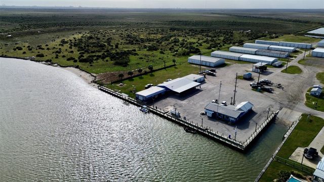 215 Redfish Drive, Freeport, TX 77541