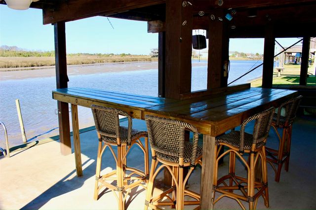 215 Redfish Drive, Freeport, TX 77541