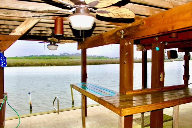 215 Redfish Drive, Freeport, TX 77541