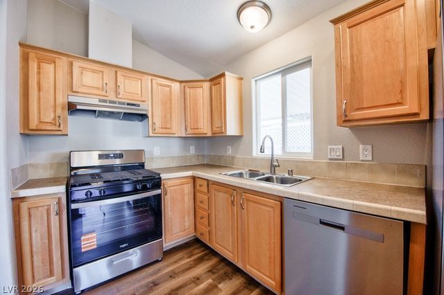 3643 Lost Hills Drive, Las Vegas, NV 89122