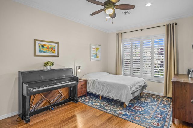 48 Lake Eden Drive, Boynton Beach, FL 33435