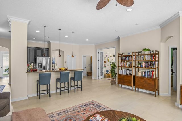 48 Lake Eden Drive, Boynton Beach, FL 33435