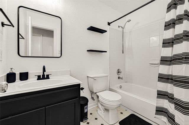 7910 Blue Wahoo Lane, Cypress, TX 77433