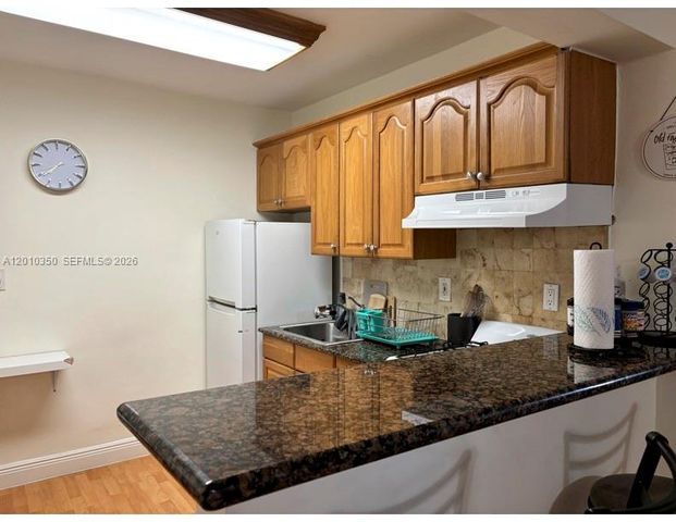 1014 Salzedo St 212, Coral Gables, FL 33134