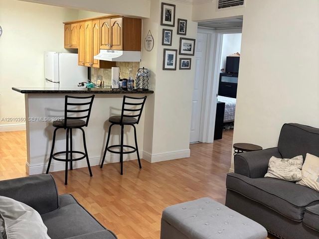 1014 Salzedo St 212, Coral Gables, FL 33134