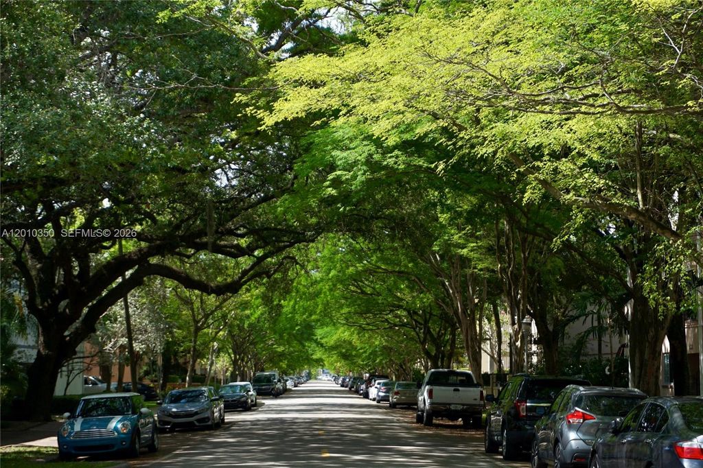 1014 Salzedo St 212, Coral Gables, FL 33134