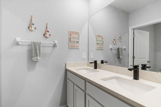 5117 SULTANA COVE, Bradenton, FL 34211