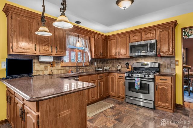 29 Holly Park Drive, South Plainfield, NJ 07080