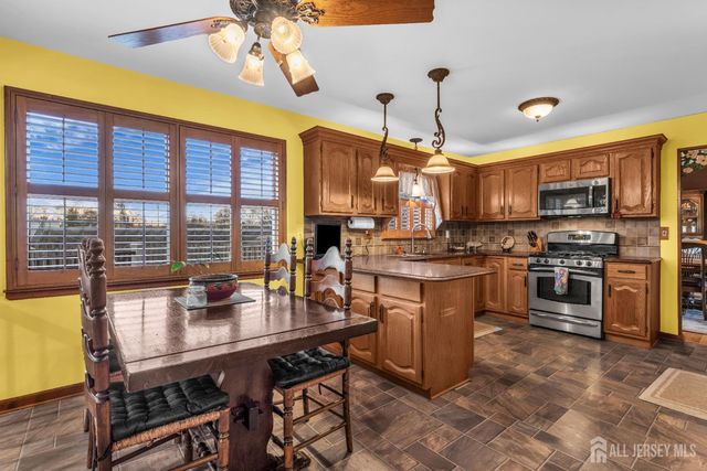 29 Holly Park Drive, South Plainfield, NJ 07080