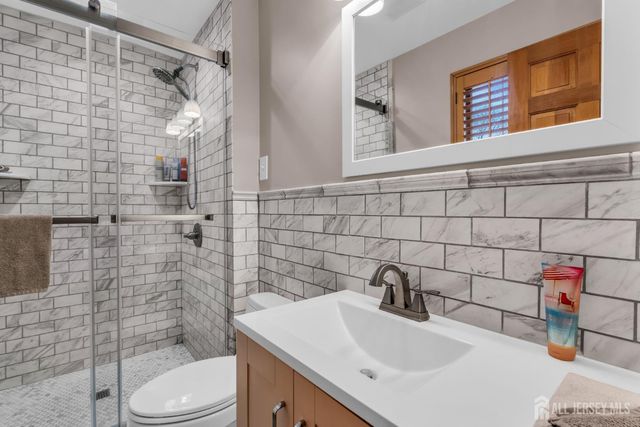 29 Holly Park Drive, South Plainfield, NJ 07080