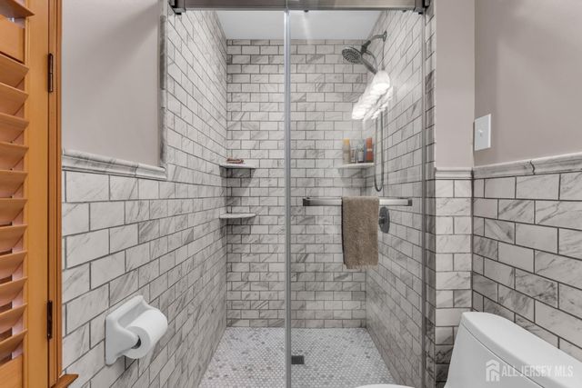 29 Holly Park Drive, South Plainfield, NJ 07080