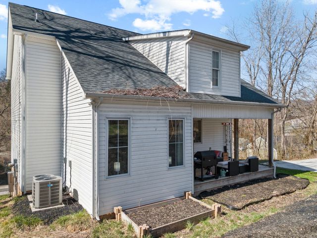 1150 Old Pineville Road, Chattanooga, TN 37405