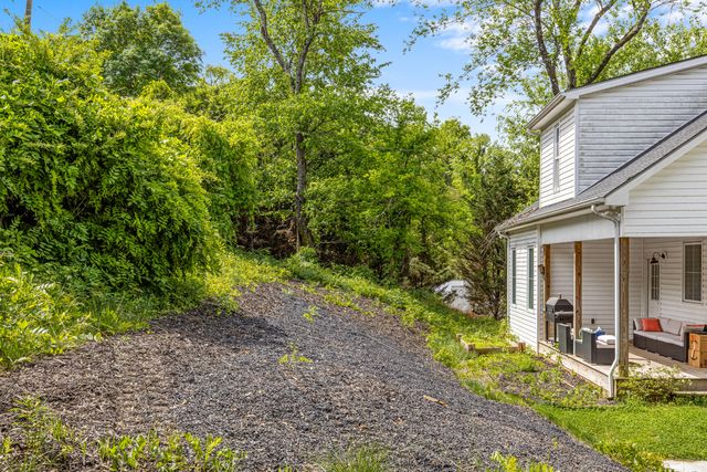 1150 Old Pineville Road, Chattanooga, TN 37405