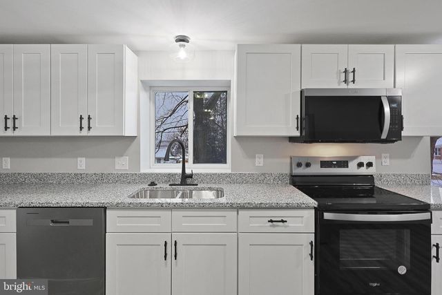 4 CHESTNUT ST, Frostburg, MD 21532