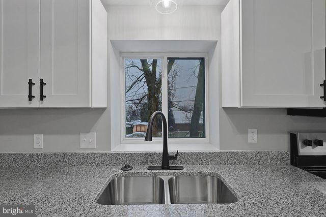 4 CHESTNUT ST, Frostburg, MD 21532