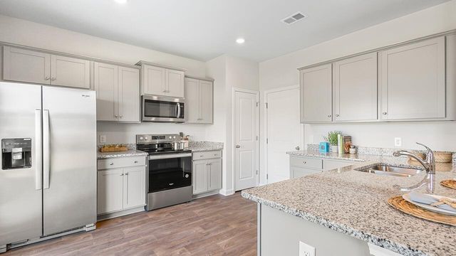 8860 Shovelnose Court, North Charleston, SC 29406