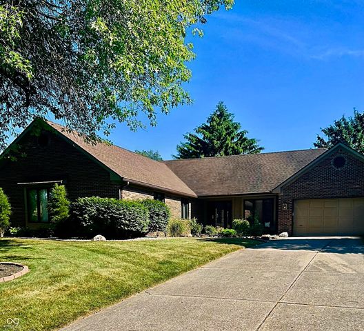4335 W Hunters Ridge Lane, Greenwood, IN 46143