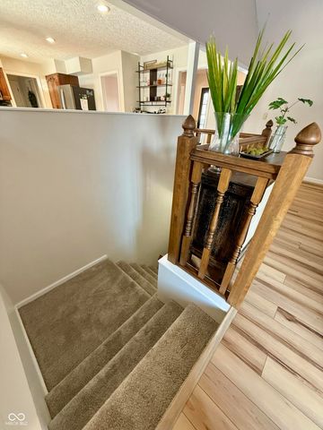 4335 W Hunters Ridge Lane, Greenwood, IN 46143