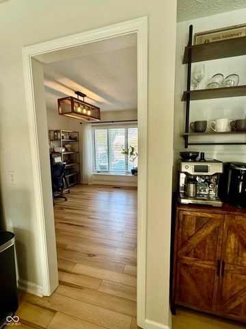 4335 W Hunters Ridge Lane, Greenwood, IN 46143