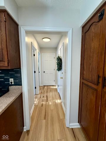 4335 W Hunters Ridge Lane, Greenwood, IN 46143