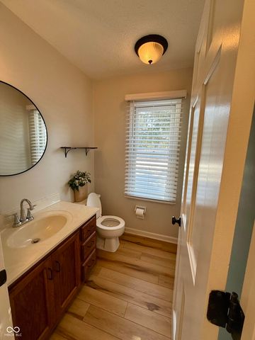 4335 W Hunters Ridge Lane, Greenwood, IN 46143