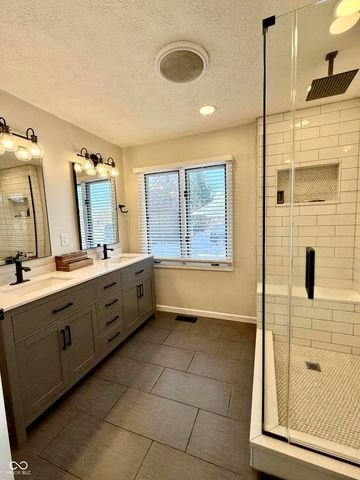 4335 W Hunters Ridge Lane, Greenwood, IN 46143