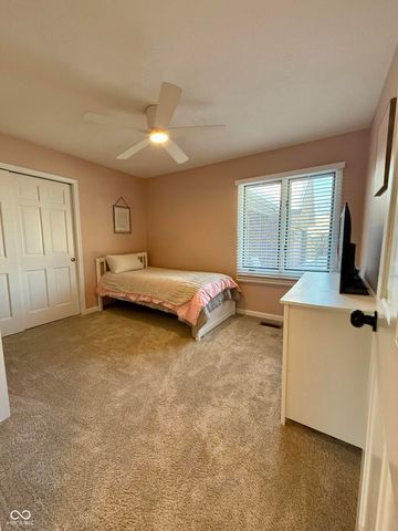 4335 W Hunters Ridge Lane, Greenwood, IN 46143