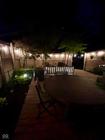 4335 W Hunters Ridge Lane, Greenwood, IN 46143