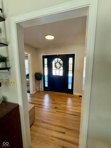 4335 W Hunters Ridge Lane, Greenwood, IN 46143