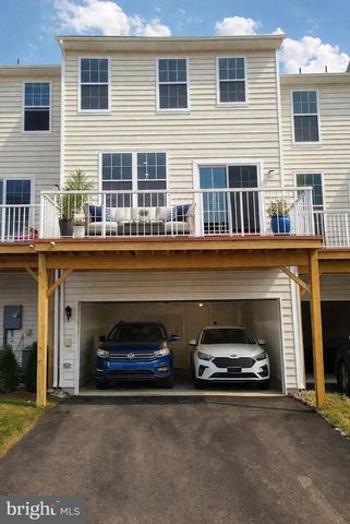 23109 DUNLOP HEIGHTS TER, Ashburn, VA 20148