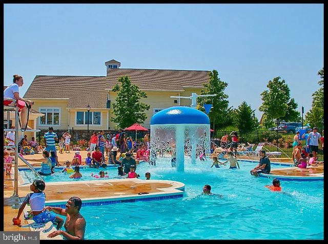 23109 DUNLOP HEIGHTS TER, Ashburn, VA 20148