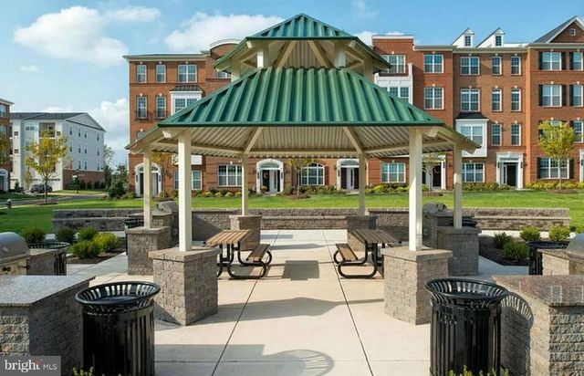 23109 DUNLOP HEIGHTS TER, Ashburn, VA 20148